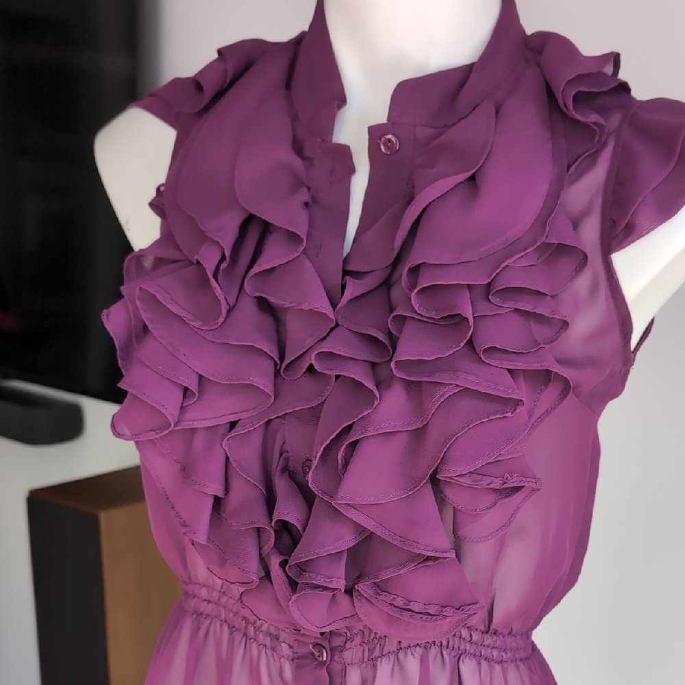 Romeo & Juliet Couture Plum Ruffled Blouse